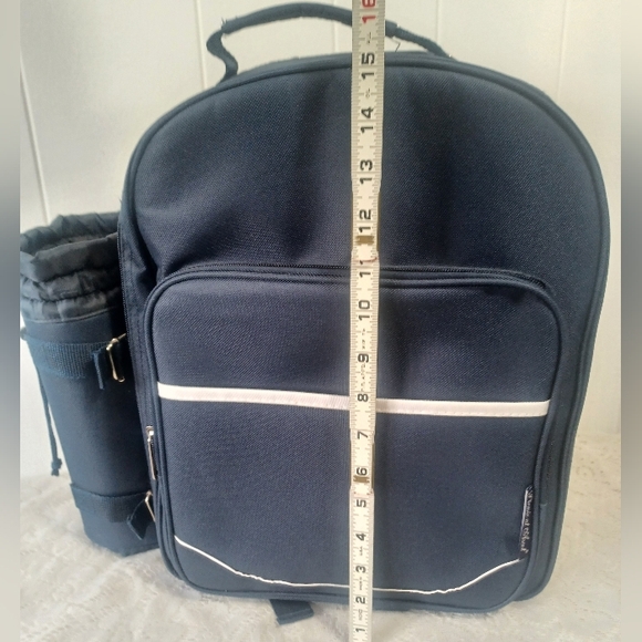 Picnic Backpack - Picture 3 of 9